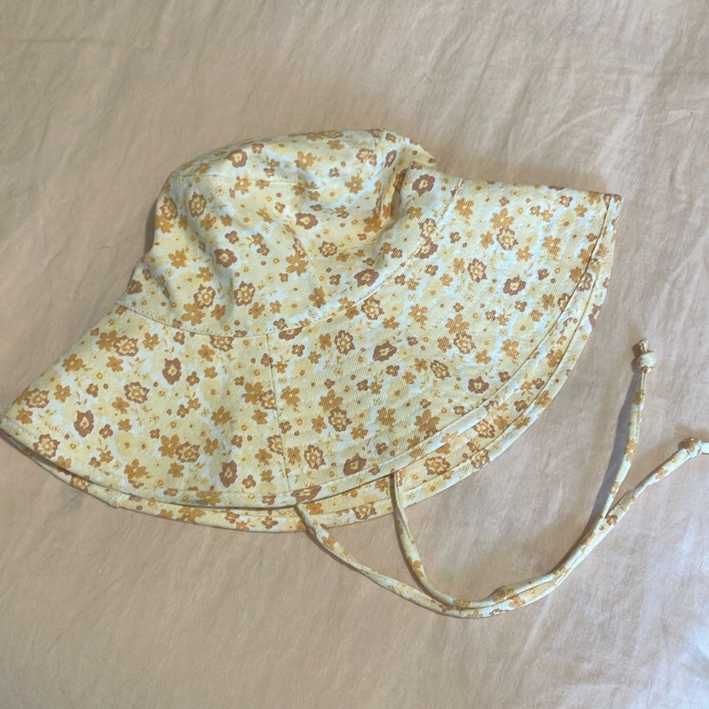 Lack of Color canvas bucket hat size S/M